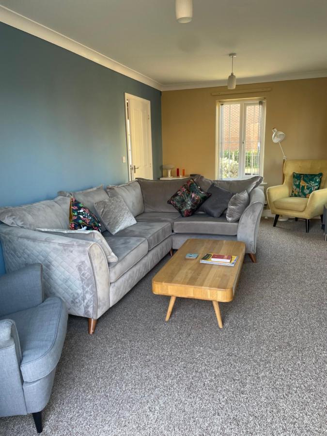 Stunning Large Detached Gloucester, 4 Beds, 3 Bedroom, 2 Bathroom Property, Nr Chelt, The Docks And Quays Sleeps 6 Eksteriør bilde