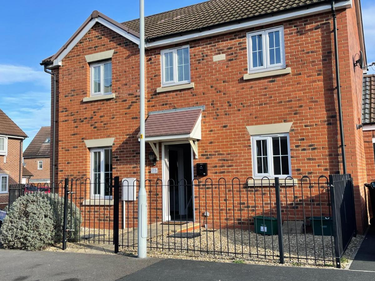 Stunning Large Detached Gloucester, 4 Beds, 3 Bedroom, 2 Bathroom Property, Nr Chelt, The Docks And Quays Sleeps 6 Eksteriør bilde