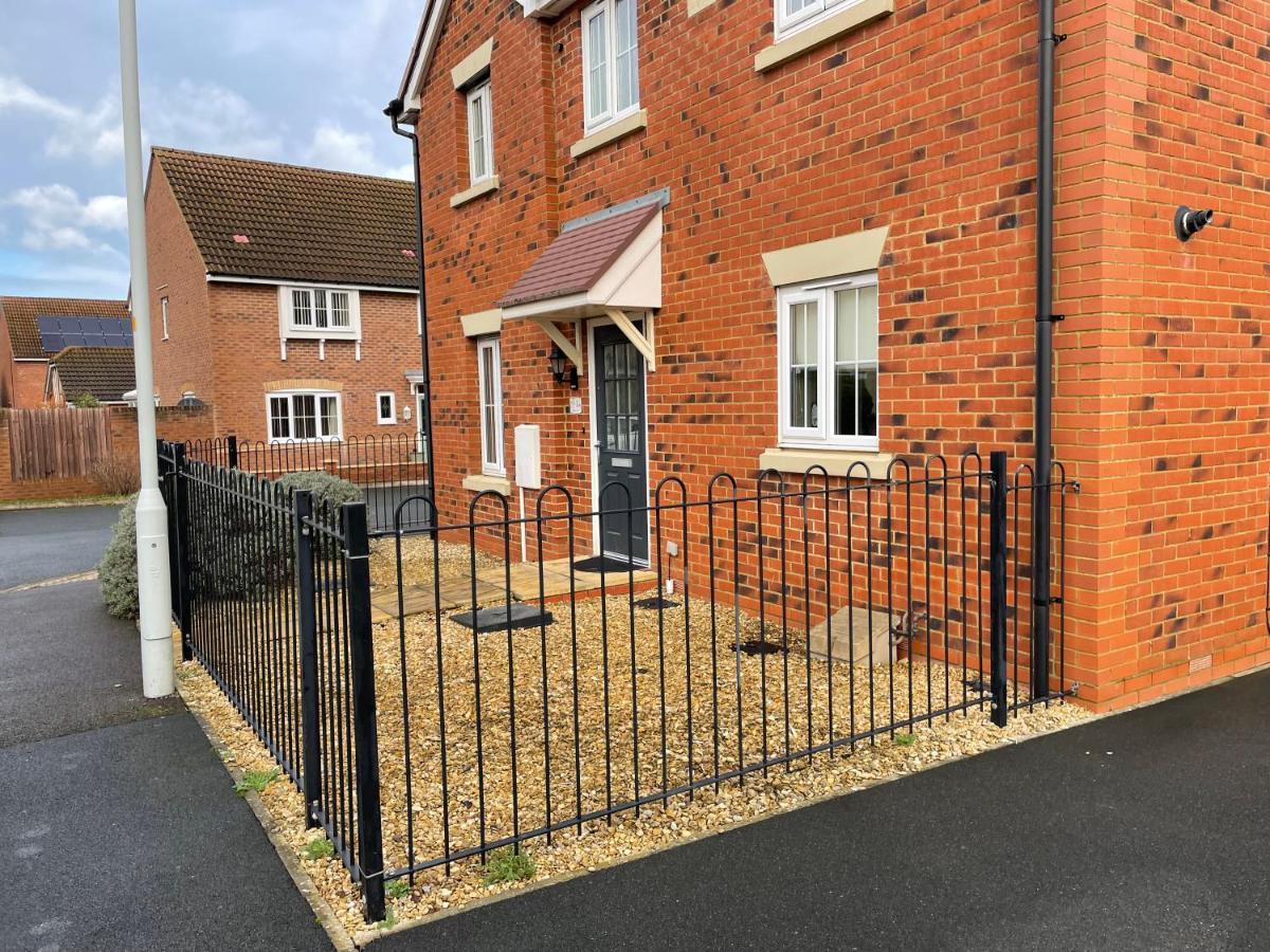 Stunning Large Detached Gloucester, 4 Beds, 3 Bedroom, 2 Bathroom Property, Nr Chelt, The Docks And Quays Sleeps 6 Eksteriør bilde