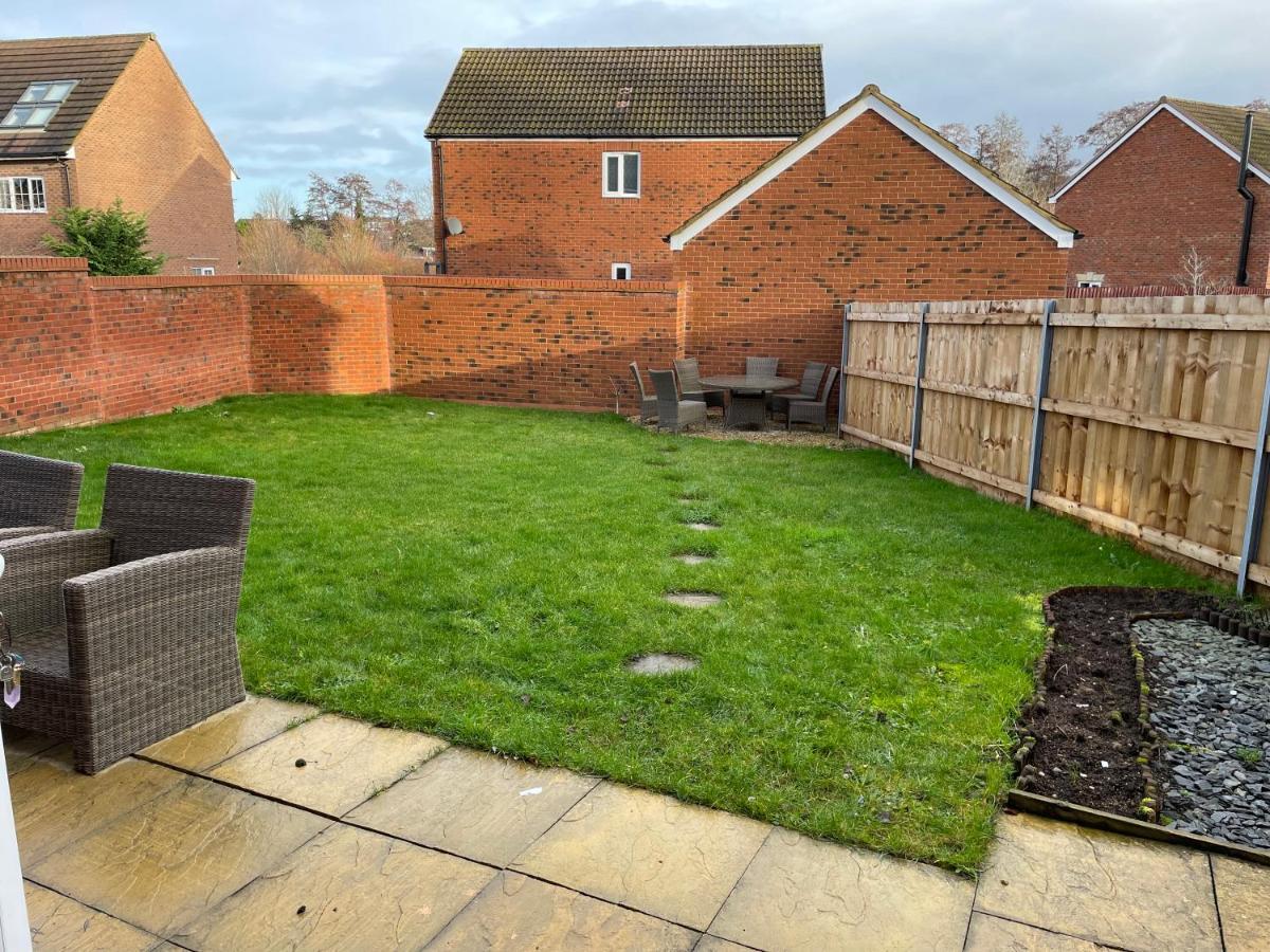 Stunning Large Detached Gloucester, 4 Beds, 3 Bedroom, 2 Bathroom Property, Nr Chelt, The Docks And Quays Sleeps 6 Eksteriør bilde