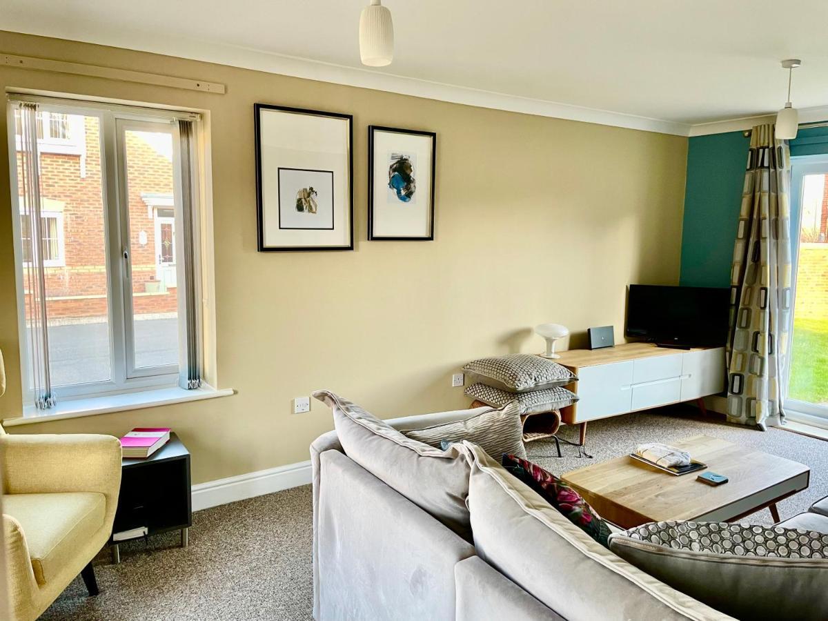 Stunning Large Detached Gloucester, 4 Beds, 3 Bedroom, 2 Bathroom Property, Nr Chelt, The Docks And Quays Sleeps 6 Eksteriør bilde