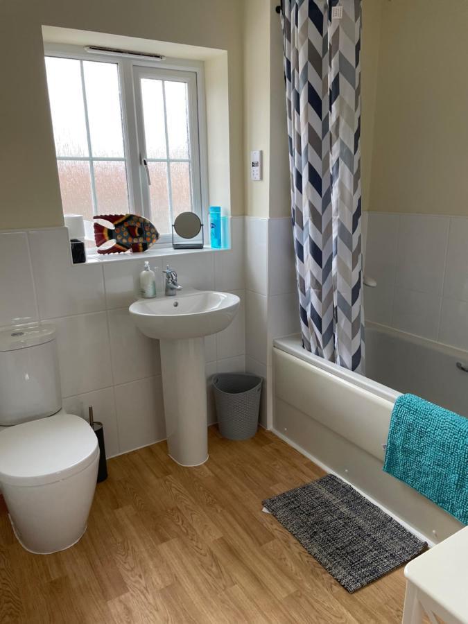 Stunning Large Detached Gloucester, 4 Beds, 3 Bedroom, 2 Bathroom Property, Nr Chelt, The Docks And Quays Sleeps 6 Eksteriør bilde